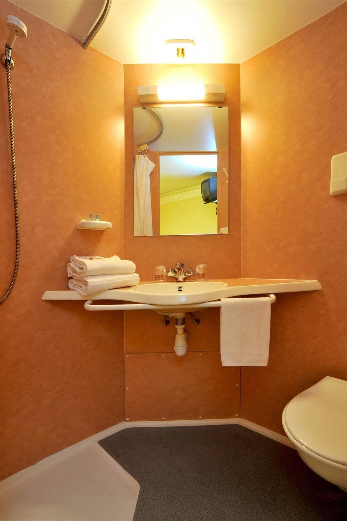 Hotel 4 Saisons Onet-le-Château Dış mekan fotoğraf